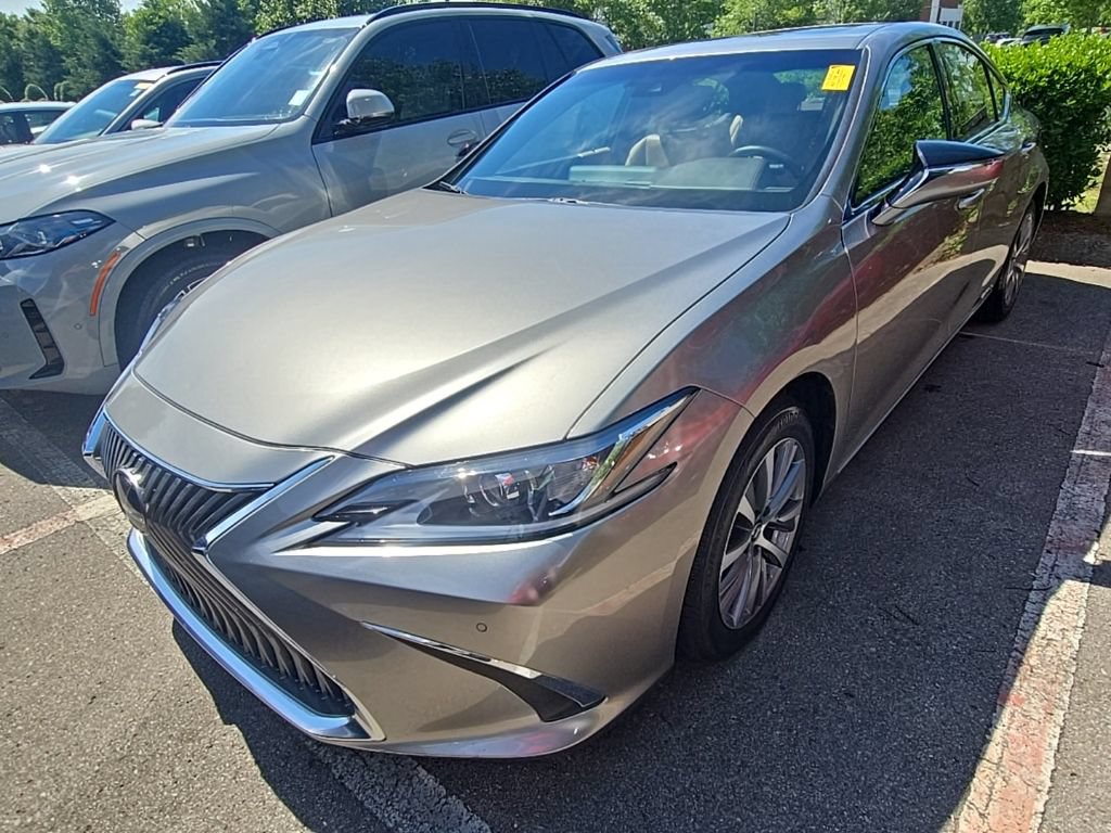 Used 2020 Lexus ES 300h w/ Premium Package FWD image 4