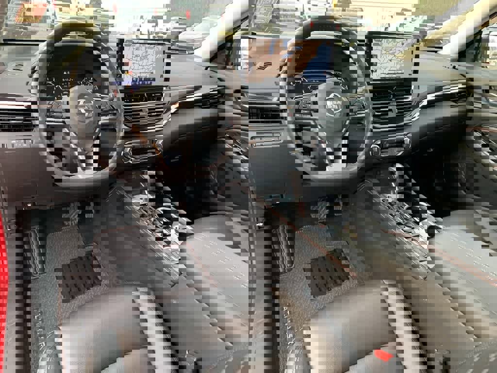 Used 2023 Nissan Altima 2.5 SR w/ SR Premium Package image 18