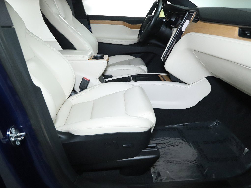 Used 2020 Tesla Model X Long Range image 32