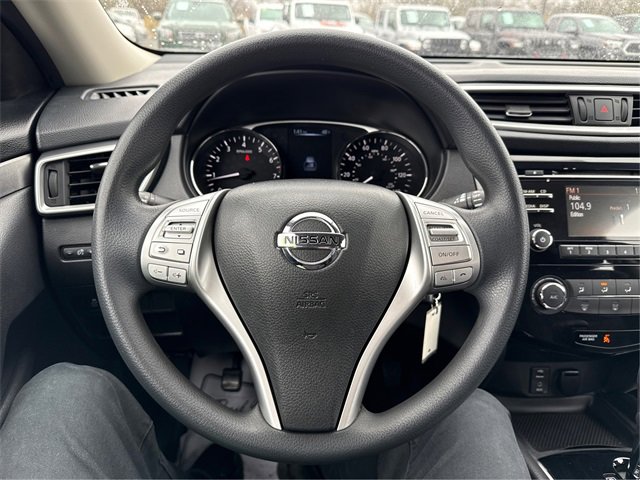 Used 2015 Nissan Rogue S image 19