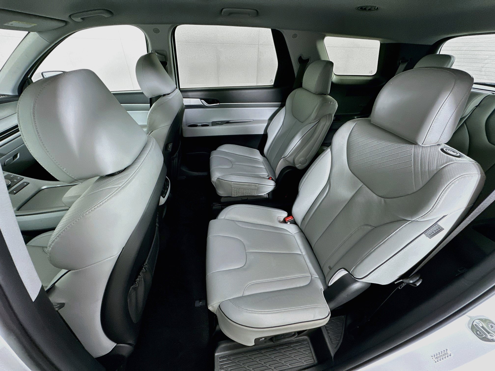 Used 2025 Hyundai Palisade SEL FWD image 28