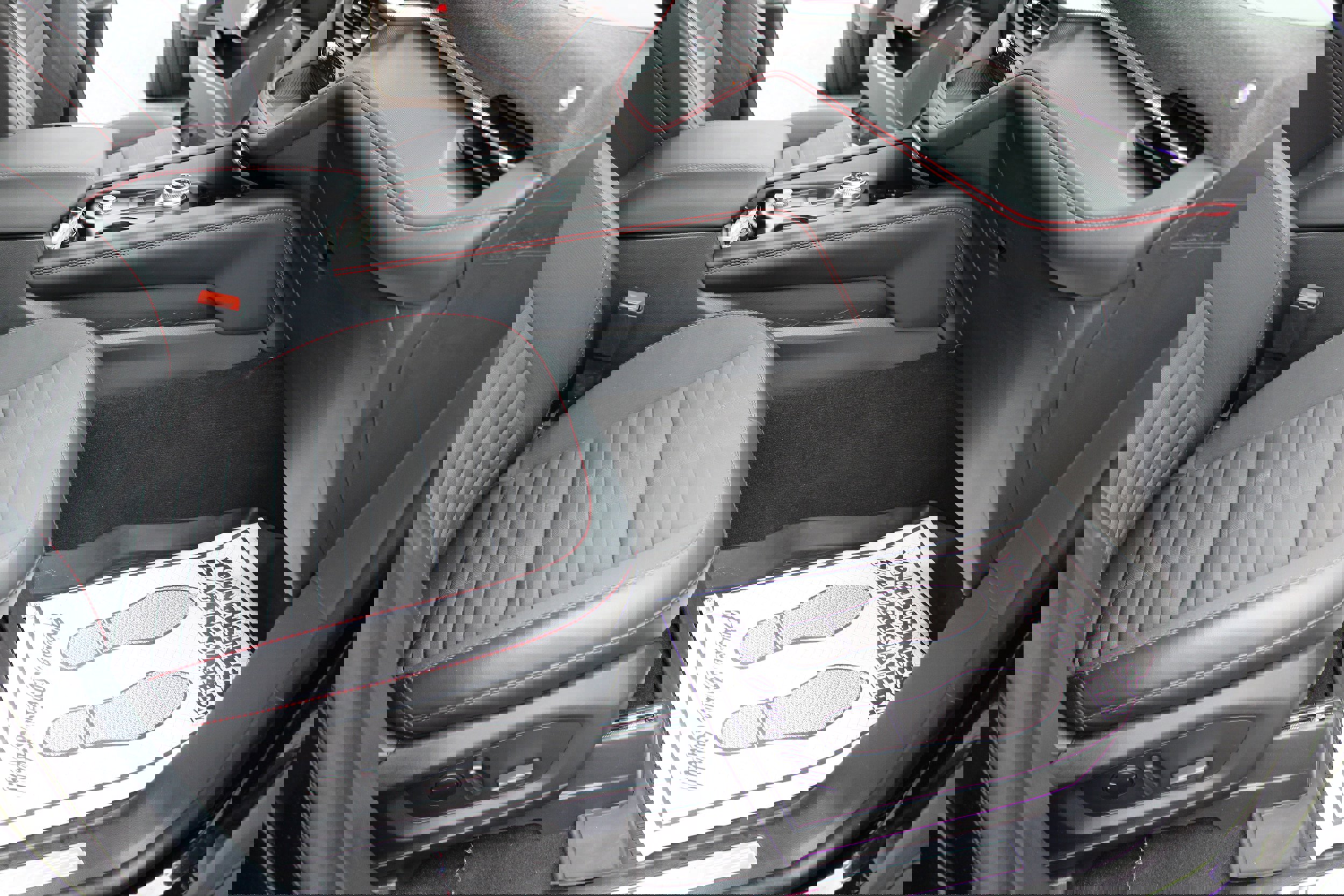 Used 2025 Ford Explorer ST-Line w/ ST-Line Street Pack image 14