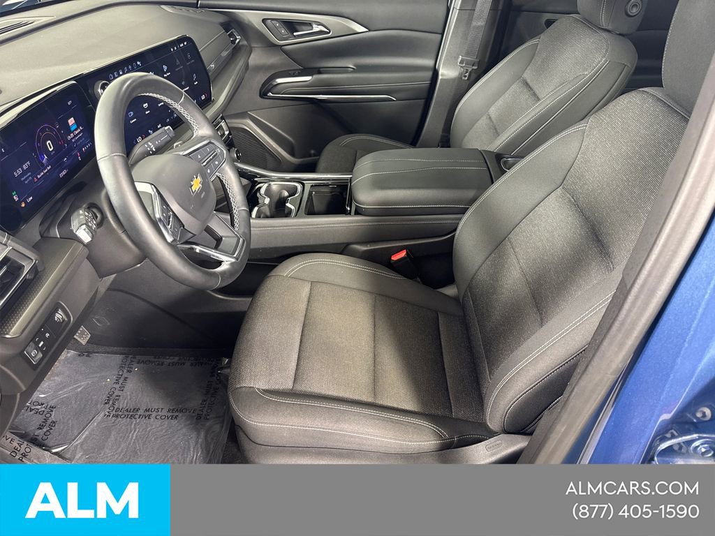 Used 2024 Chevrolet Traverse LT FWD image 12