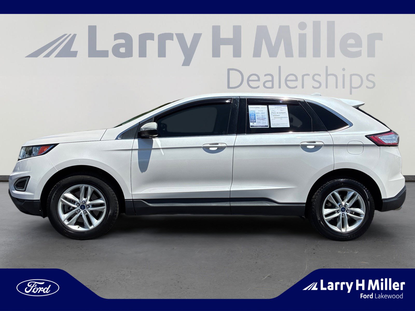 Used 2017 Ford Edge SEL w/ Equipment Group 201A AWD/4WD image 2