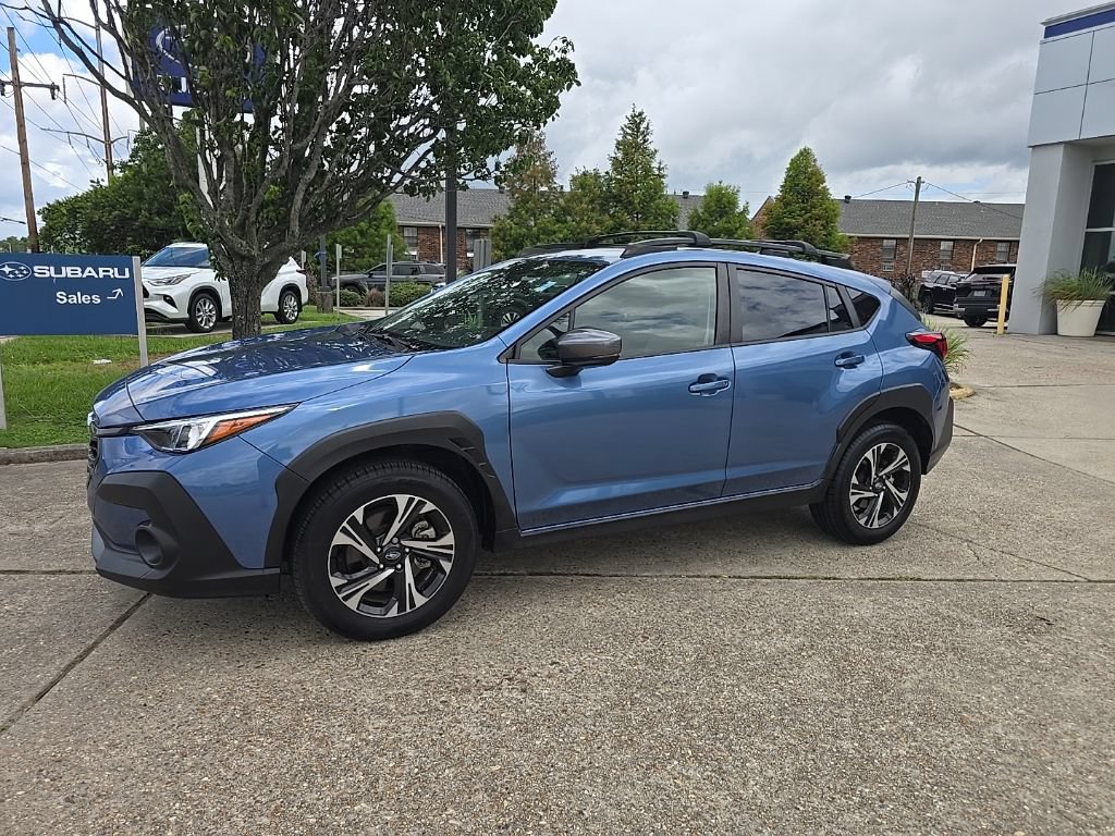 Used 2024 Subaru Crosstrek 2.0i Premium AWD/4WD image 2