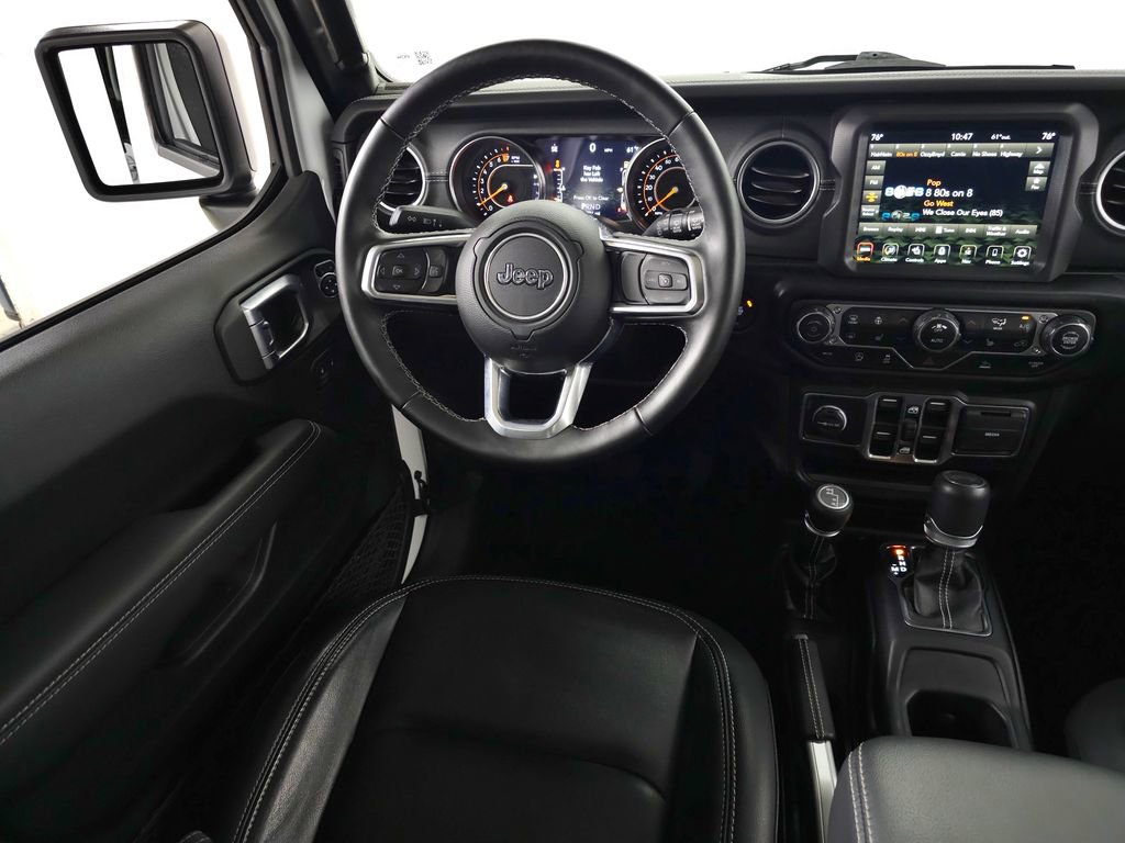 Used 2022 Jeep Wrangler Unlimited Sahara w/ LED Lighting Group AWD/4WD image 19