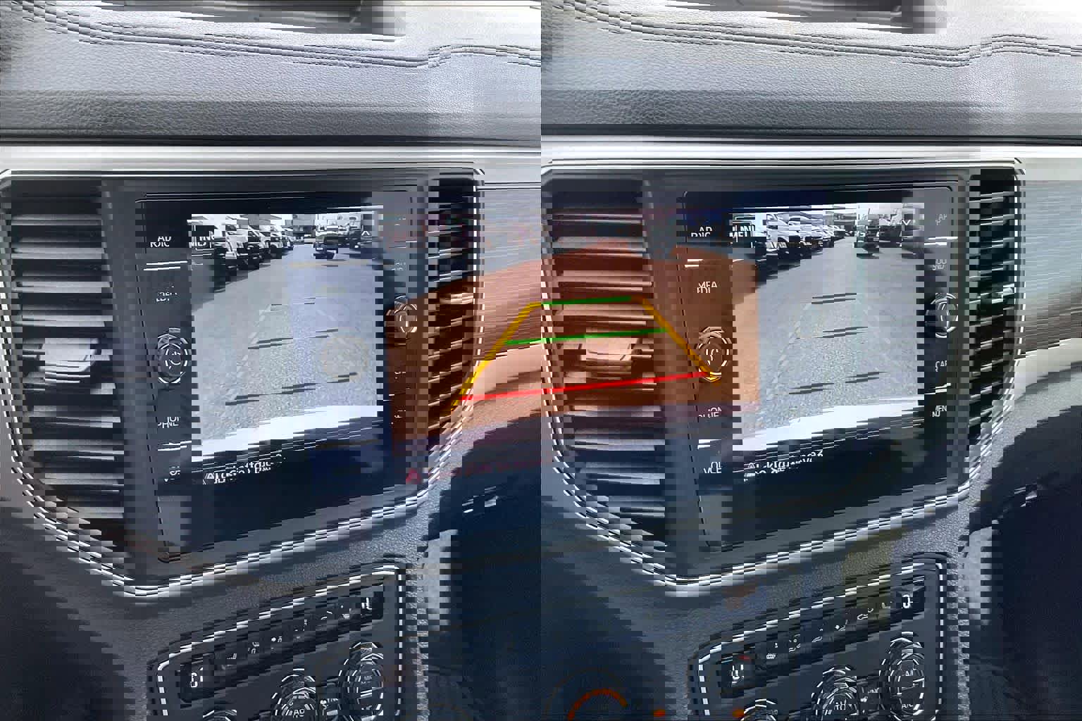 Used 2019 Volkswagen Atlas SE w/ Towing Package image 27