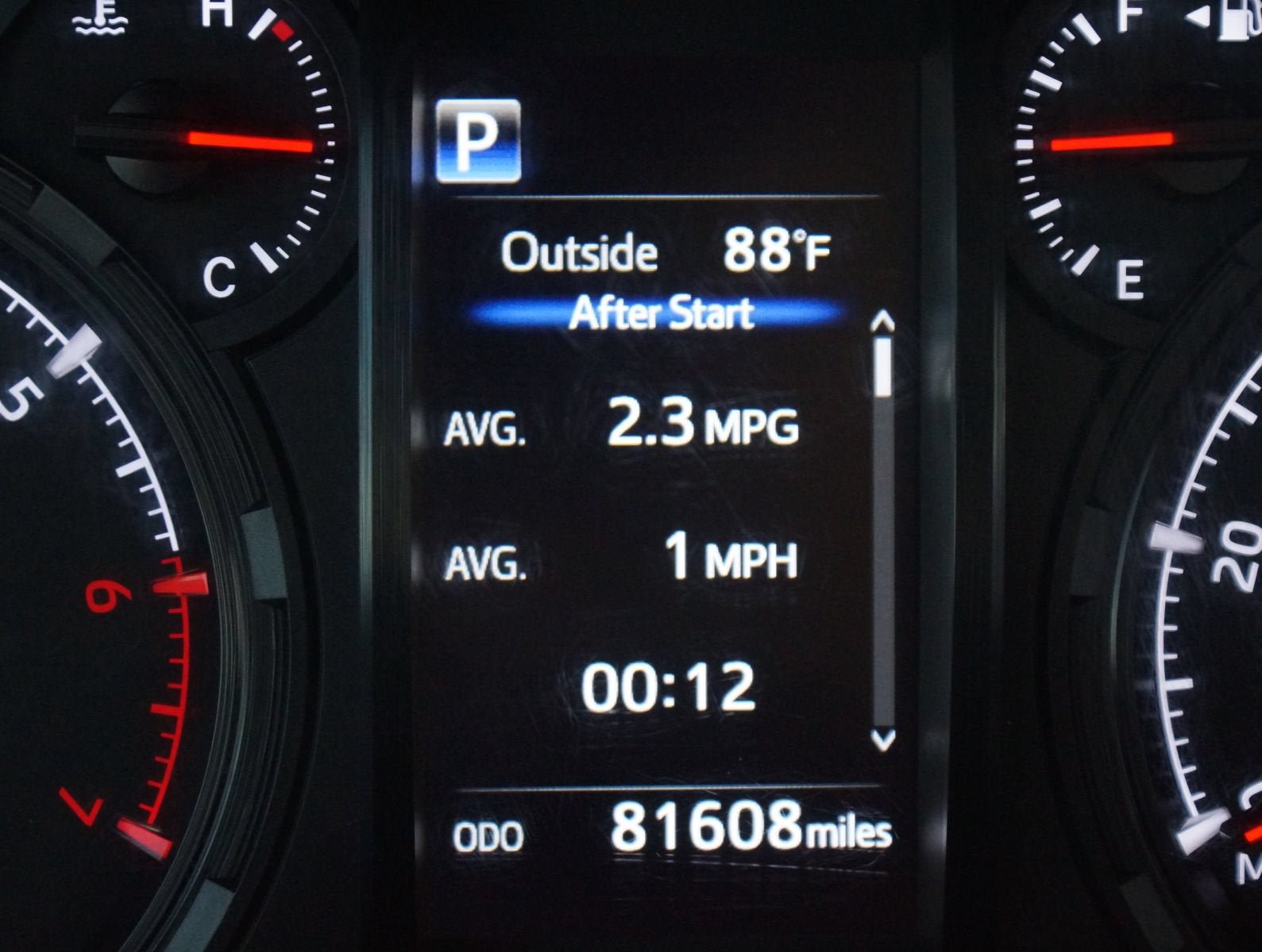 Used 2020 Toyota 4Runner SR5 AWD/4WD image 4