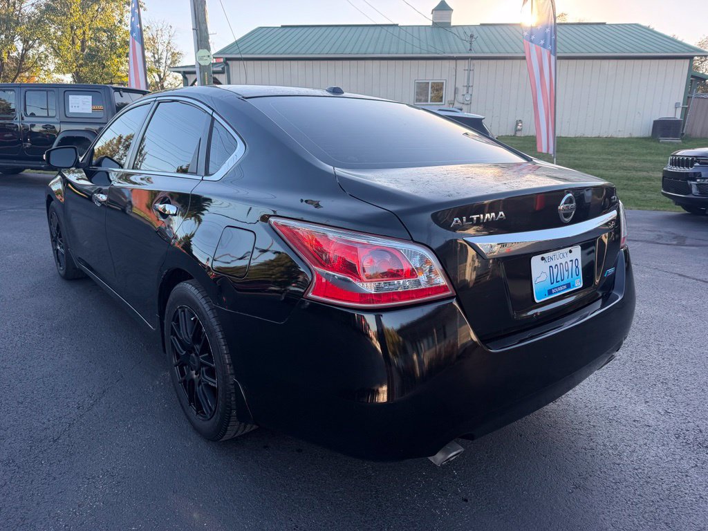 Used 2013 Nissan Altima 2.5 SV w/ 2.5SV Convenience Pkg FWD image 7