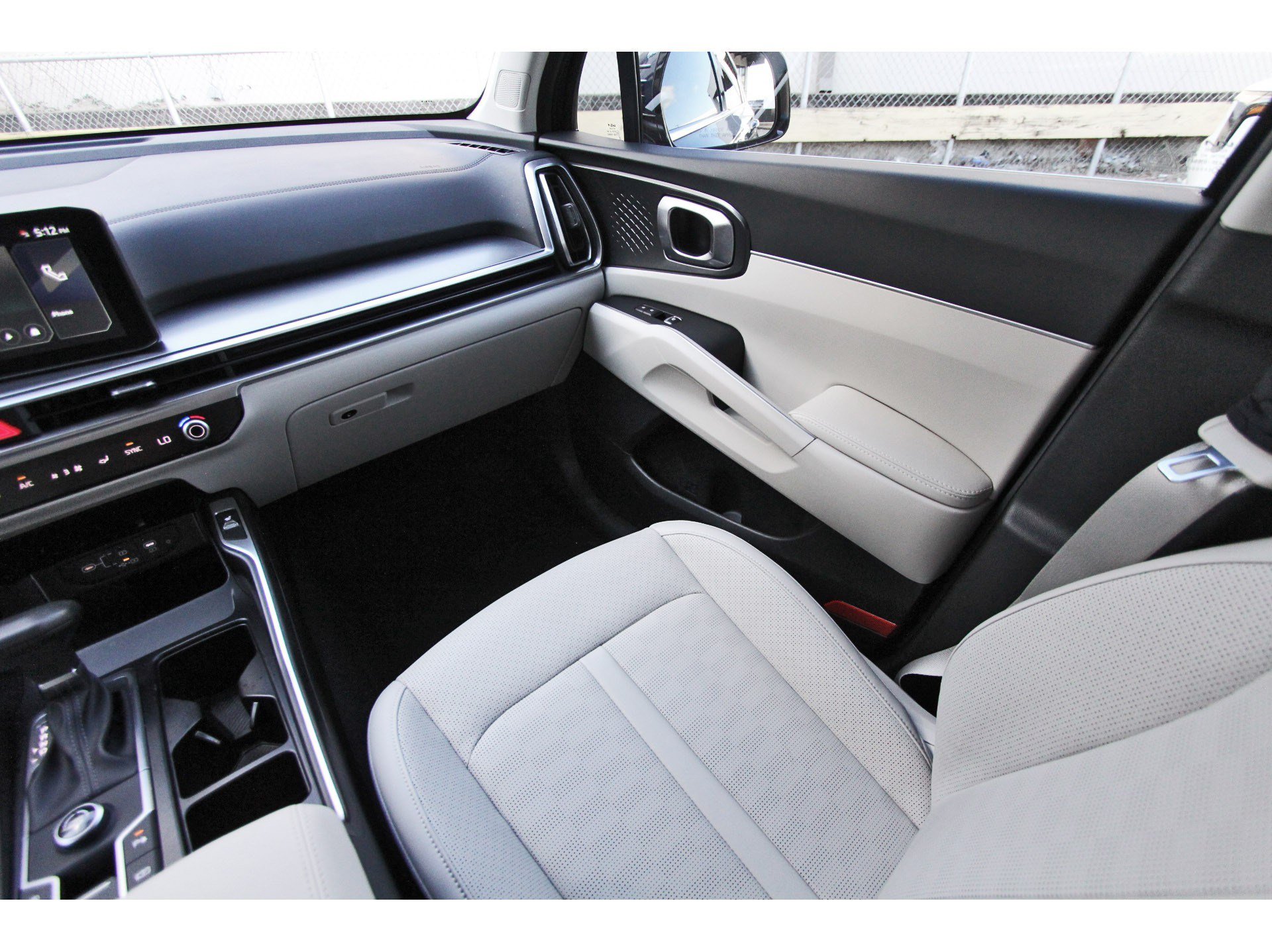 Certified 2026 Kia Sorento EX FWD image 13