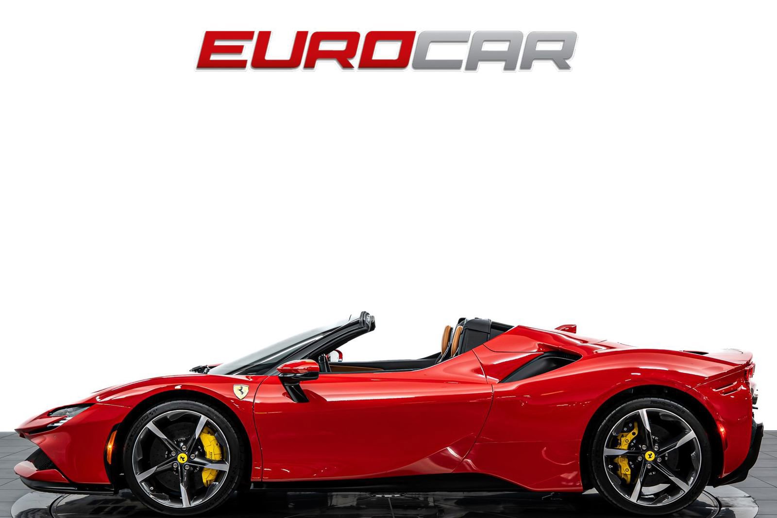 Used 2025 Ferrari SF90 Spider AWD/4WD image 2