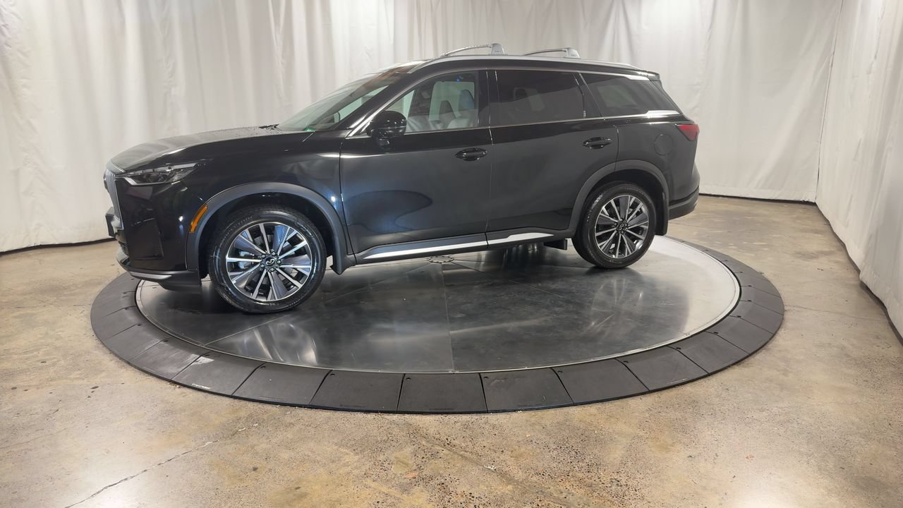 Certified 2026 INFINITI QX60 Luxe w/ Family Package AWD/4WD image 10