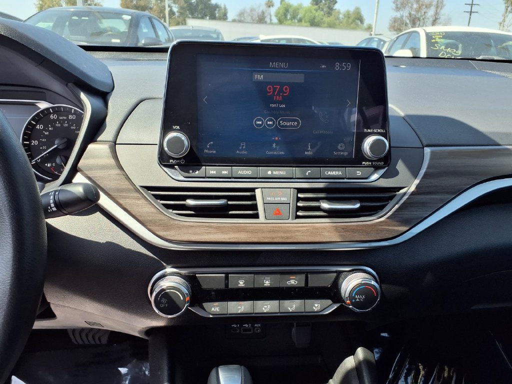 Used 2025 Nissan Altima 2.5 SV FWD image 20