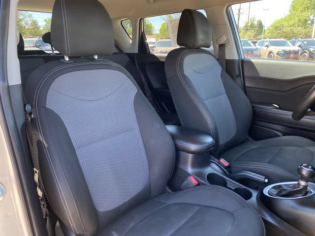Used 2017 Kia Soul + FWD image 9