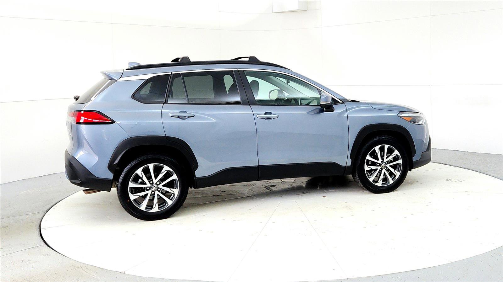 Certified 2024 Toyota Corolla Cross XLE w/ Convenience Package image 6