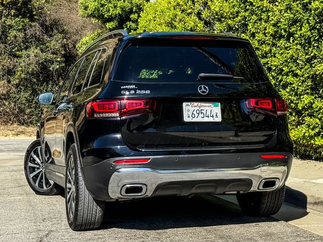 Used 2021 Mercedes-Benz GLB 250 w/ Premium Package image 17