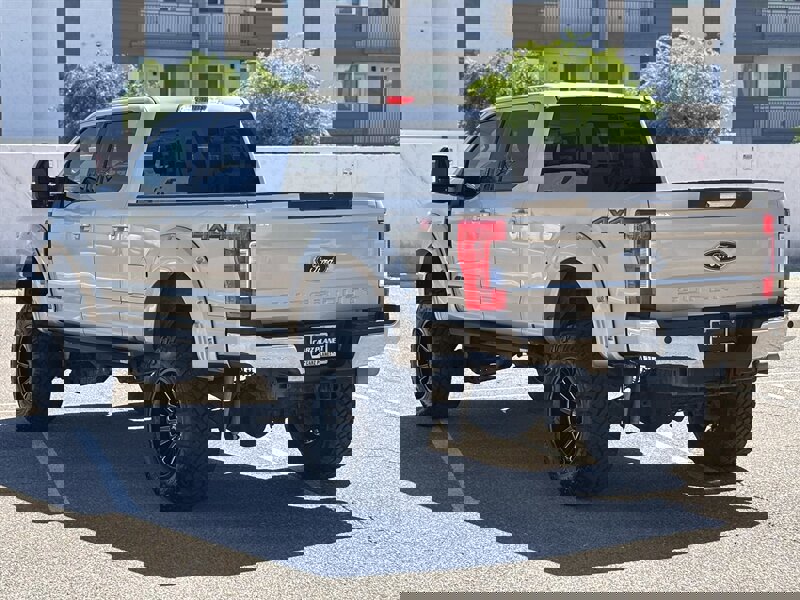 Used 2017 Ford F350 Lariat image 6