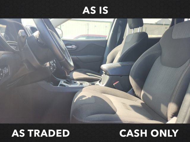Used 2016 Jeep Cherokee Latitude FWD image 18