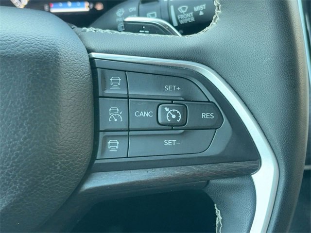 Used 2023 Jeep Grand Cherokee L Limited image 19