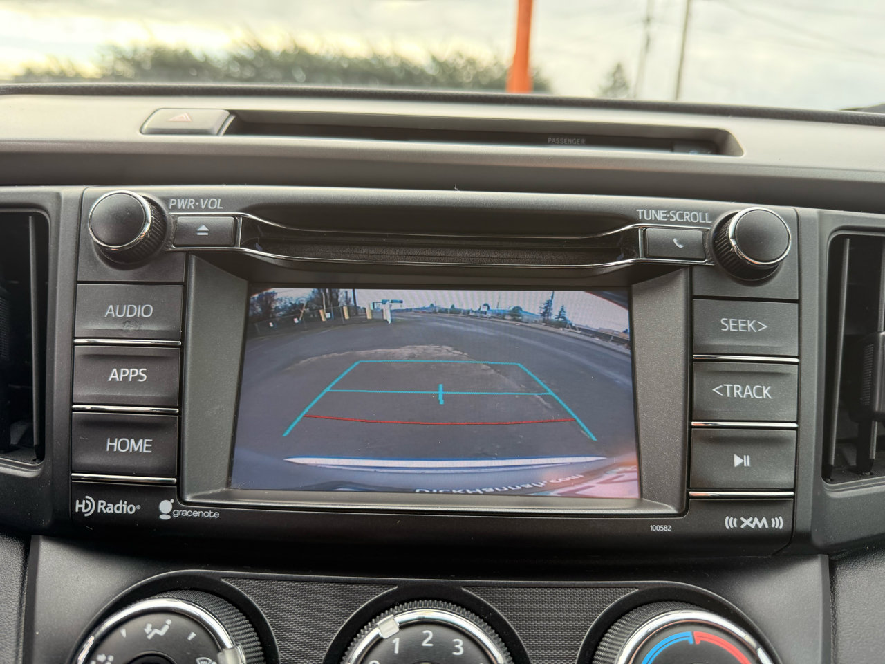 Used 2016 Toyota RAV4 LE image 28