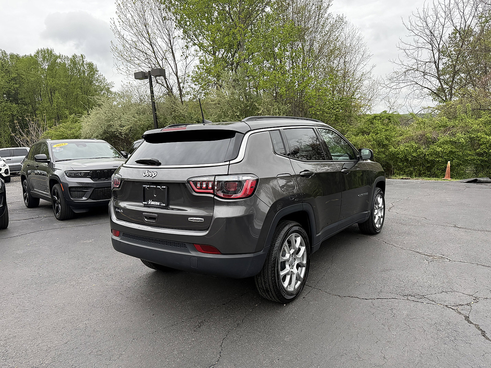 Used 2022 Jeep Compass Latitude AWD/4WD image 6