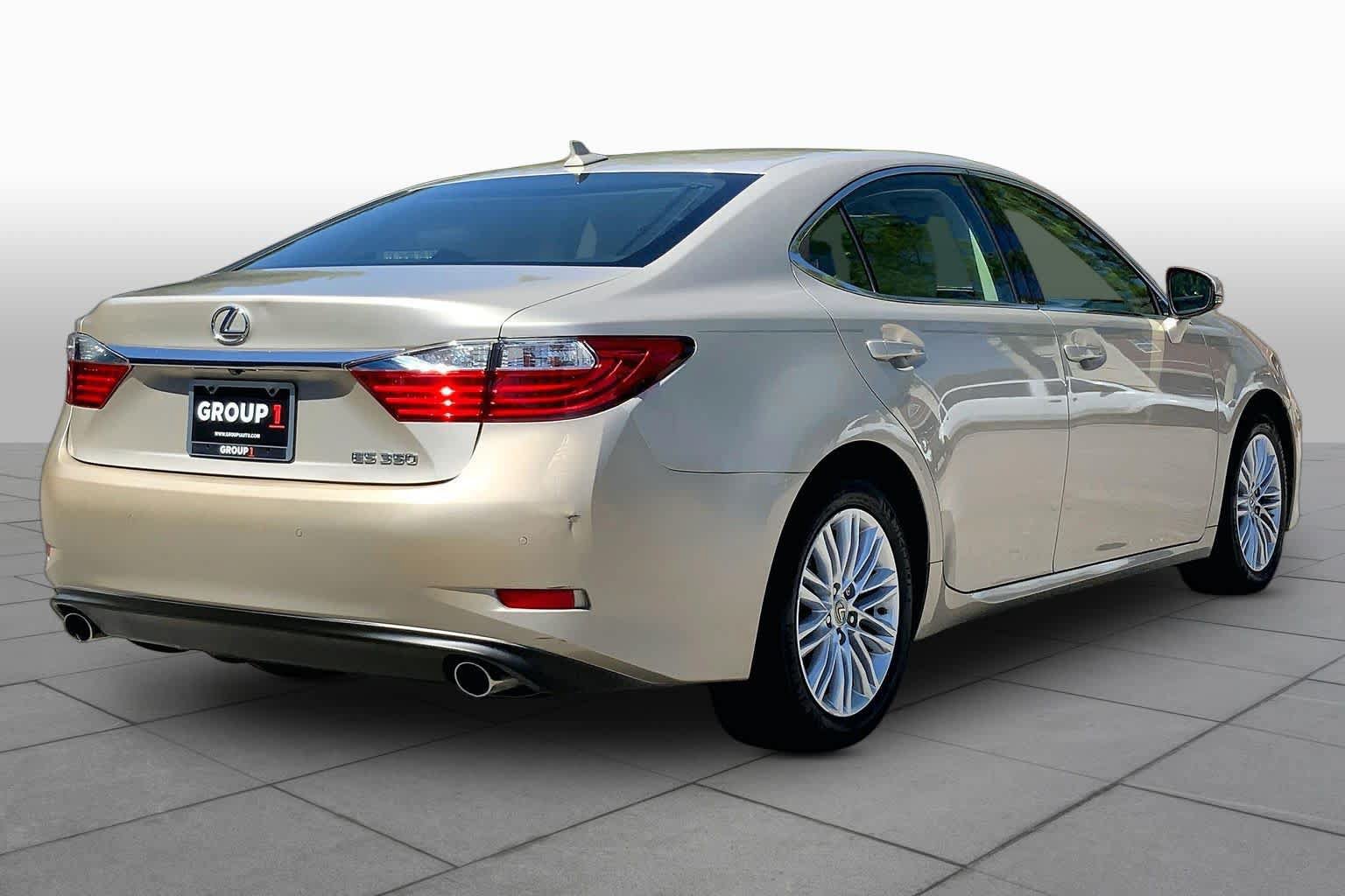 Used 2014 Lexus ES 350 w/ Luxury Package FWD image 13