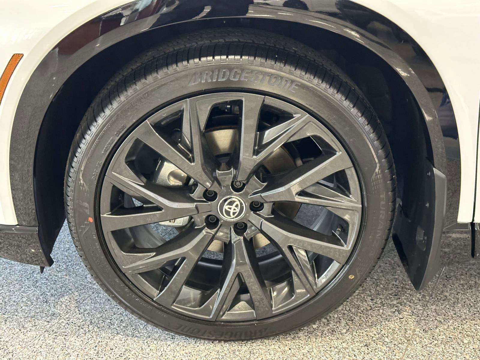 New 2025 Toyota Crown Signia AWD/4WD image 10