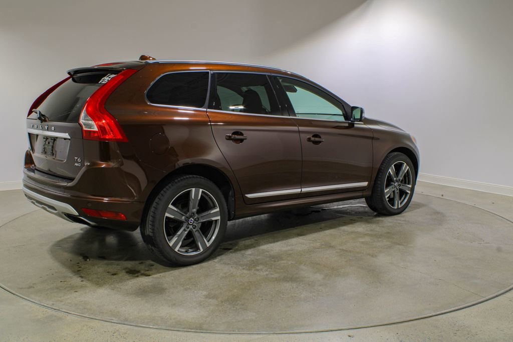 Used 2017 Volvo XC60 T6 Dynamic w/ Climate Package image 5