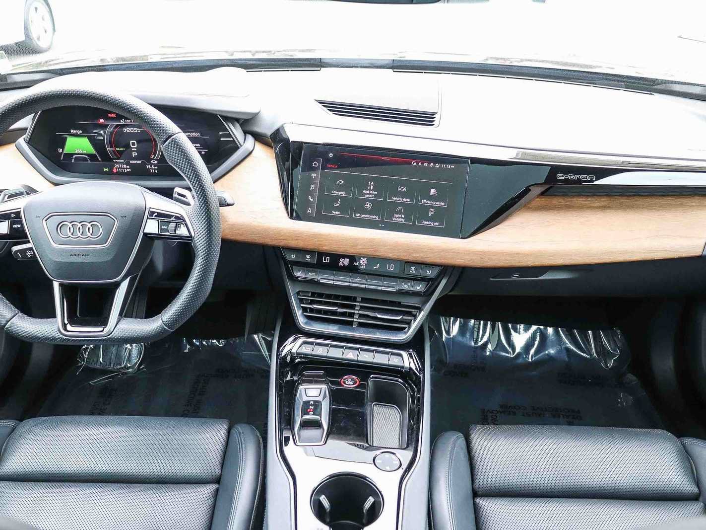 Used 2023 Audi e-tron GT Premium Plus AWD/4WD image 13
