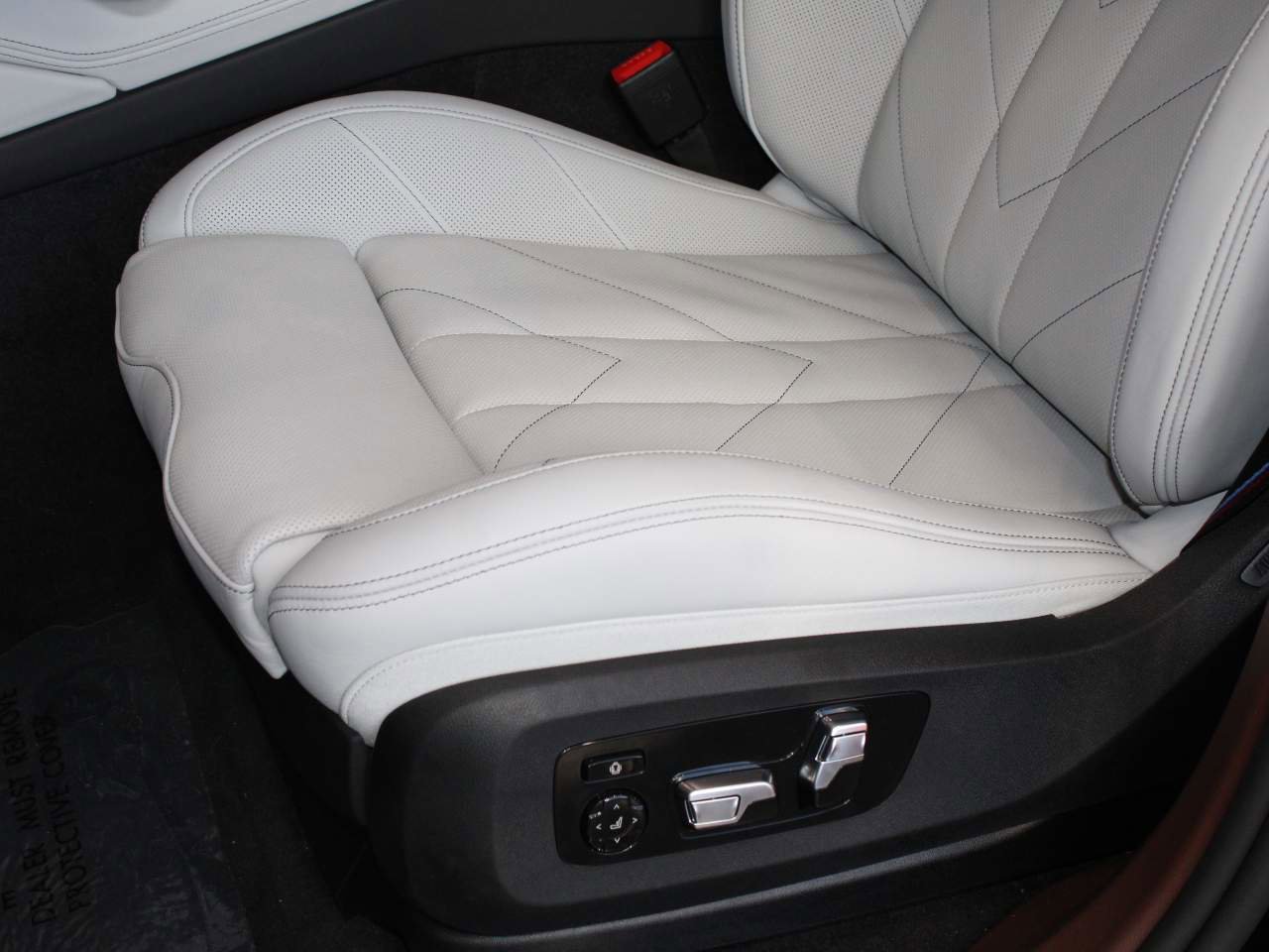 New 2026 BMW XM Label Red image 15