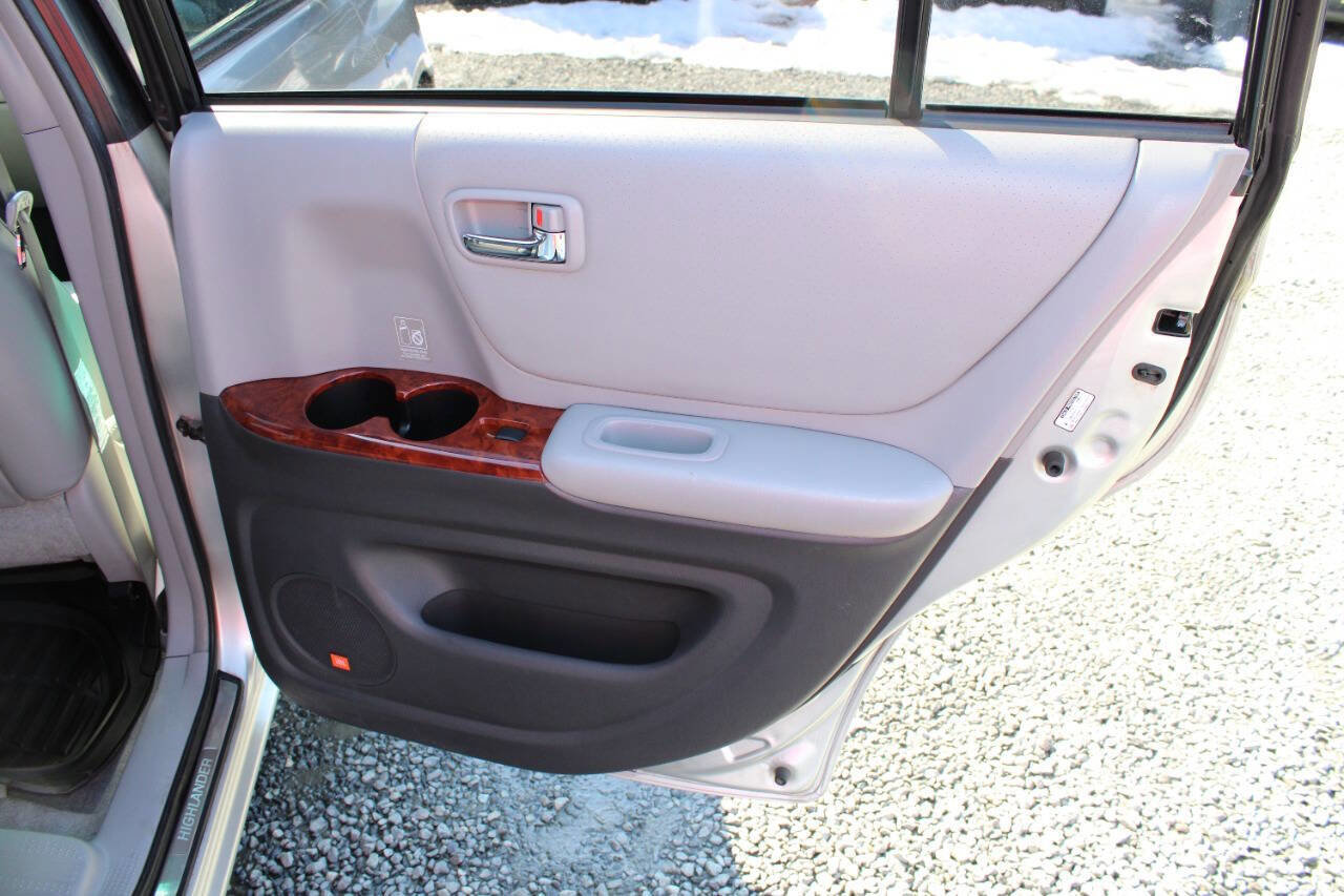 Used 2005 Toyota Highlander Limited image 21