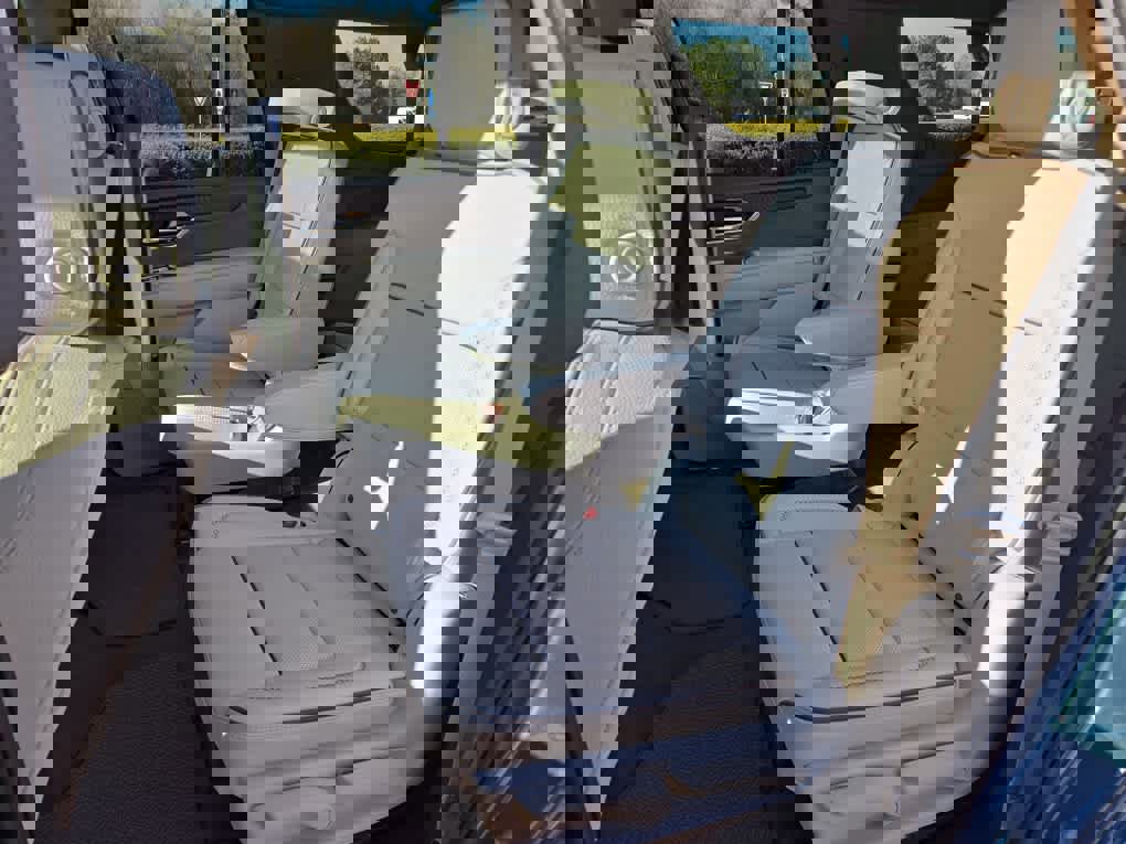 New 2026 GMC Yukon Denali image 8