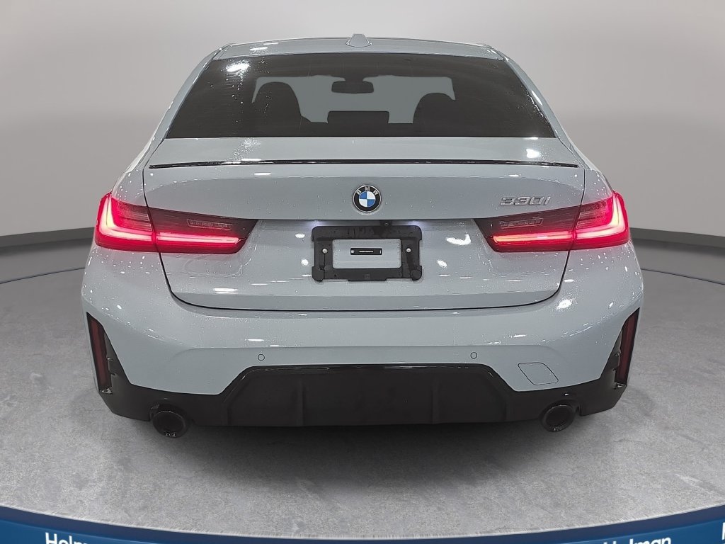 Certified 2024 BMW 330i Sedan w/ M Sport Package RWD image 7
