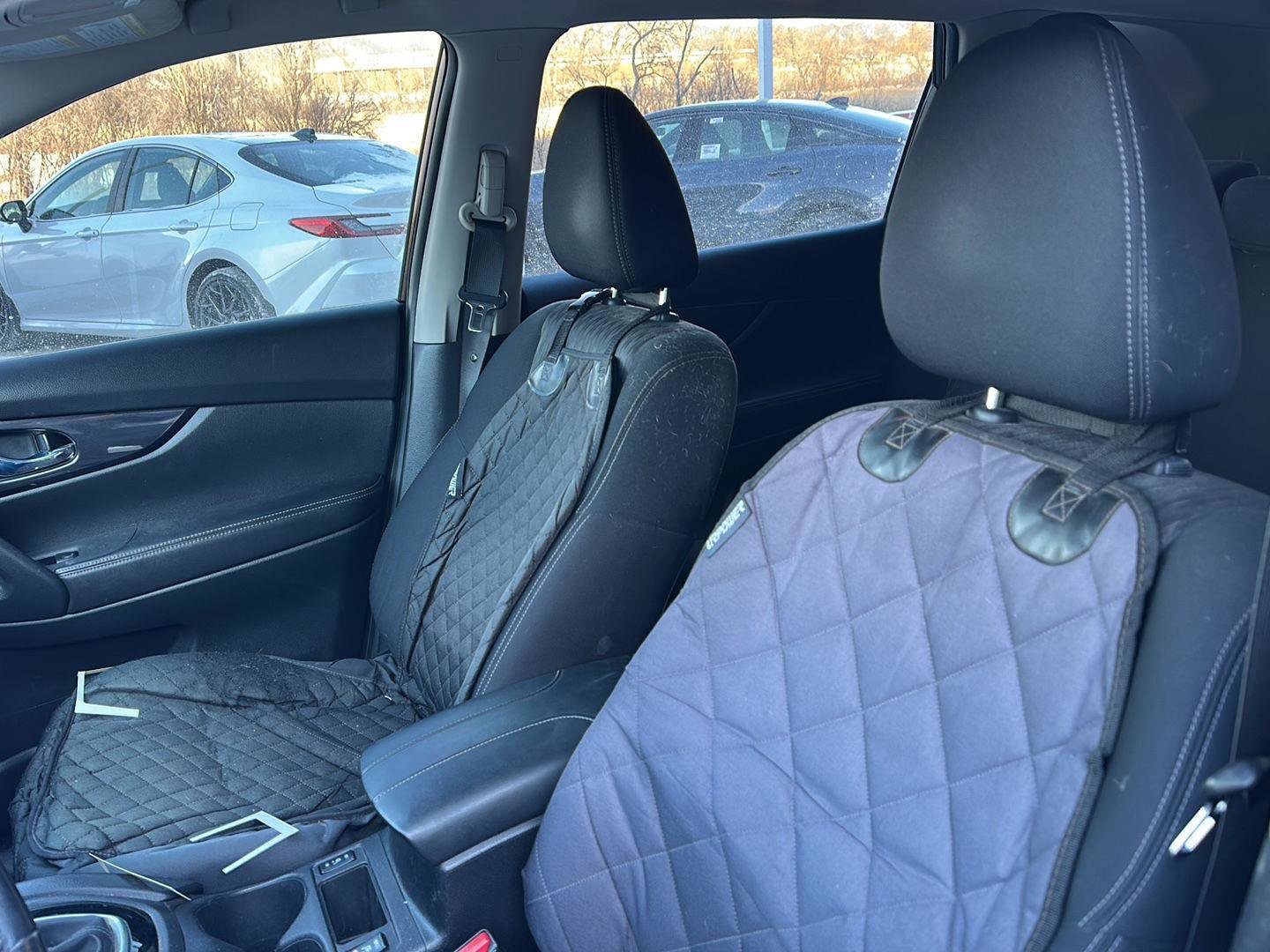 Used 2018 Nissan Rogue SV w/ Sun & Sound Touring Package image 16