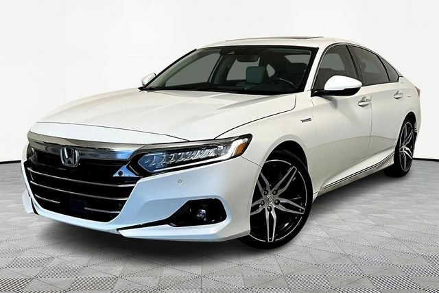 Used 2022 Honda Accord Touring image 2