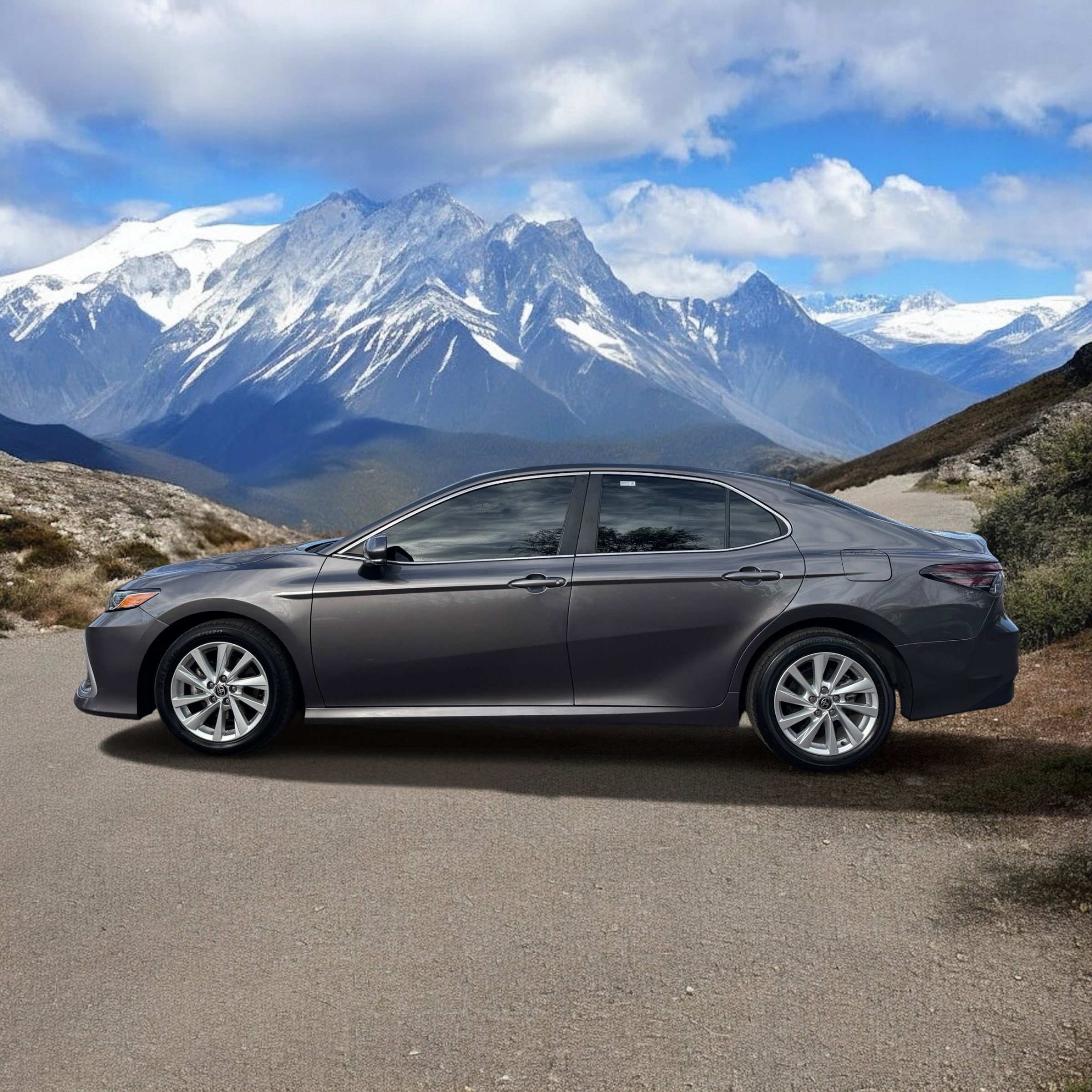 Used 2023 Toyota Camry LE FWD image 2
