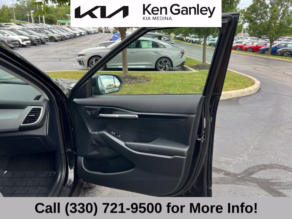 Certified 2025 Kia Seltos LX AWD/4WD image 54