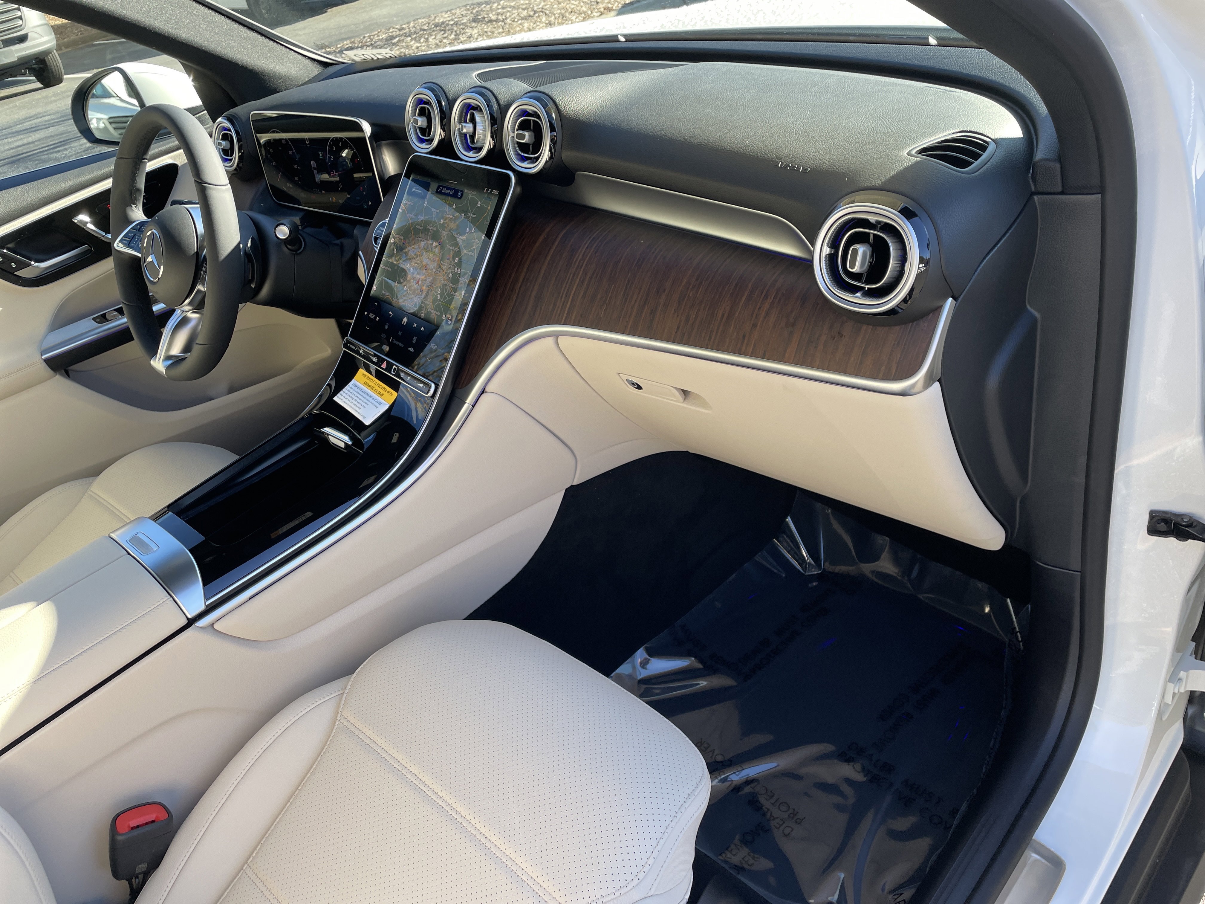 New 2026 Mercedes-Benz GLC 300 image 42