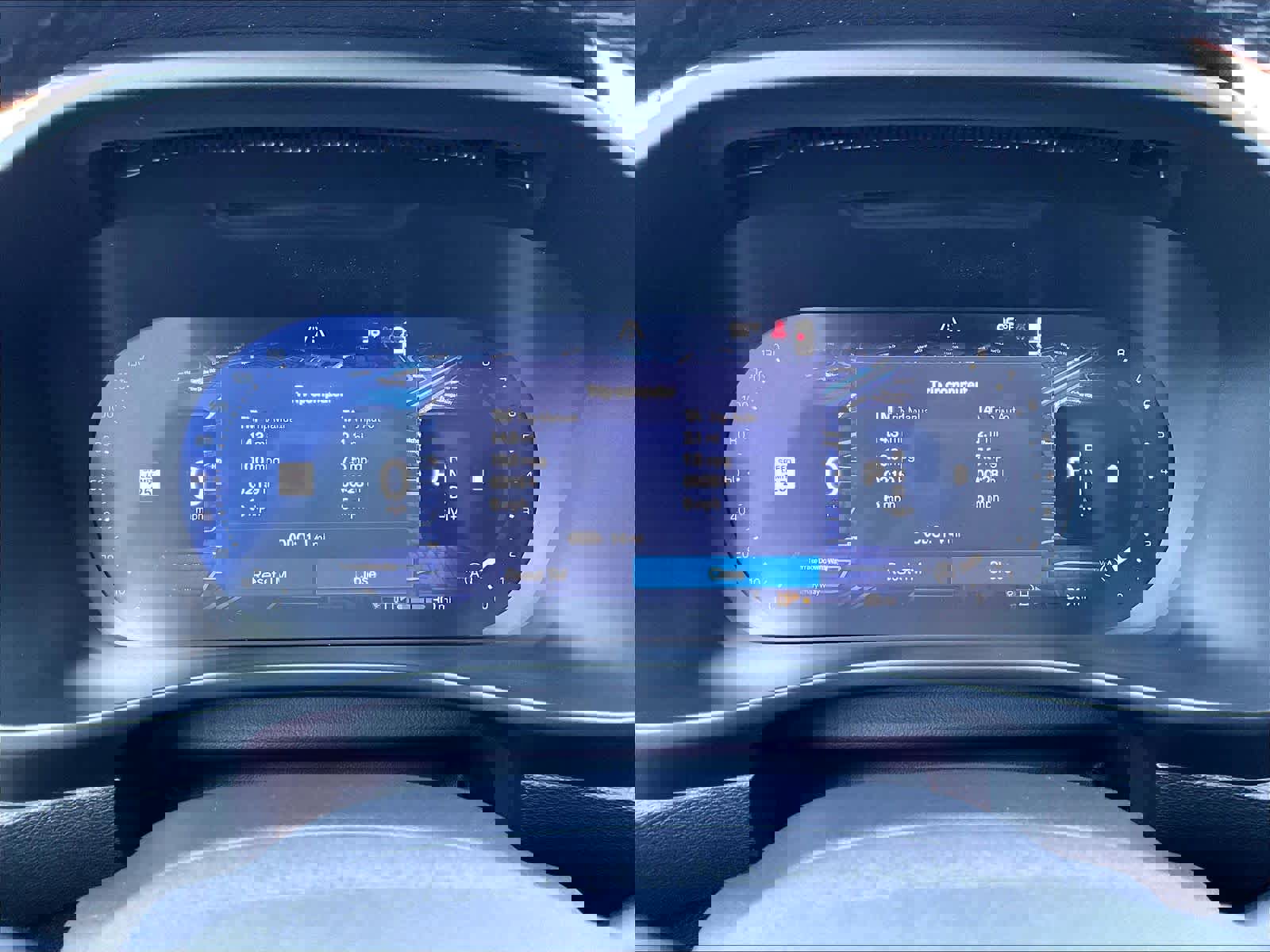 New 2026 Volvo XC40 B5 Core w/ Climate Package image 19