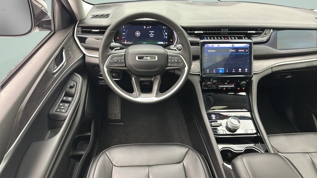Used 2023 Jeep Grand Cherokee 4WD 4xe image 10