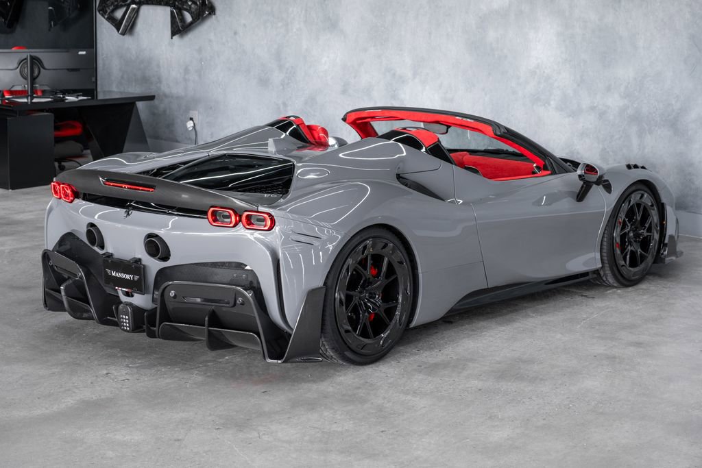 Used 2022 Ferrari SF90 Spider AWD/4WD image 21