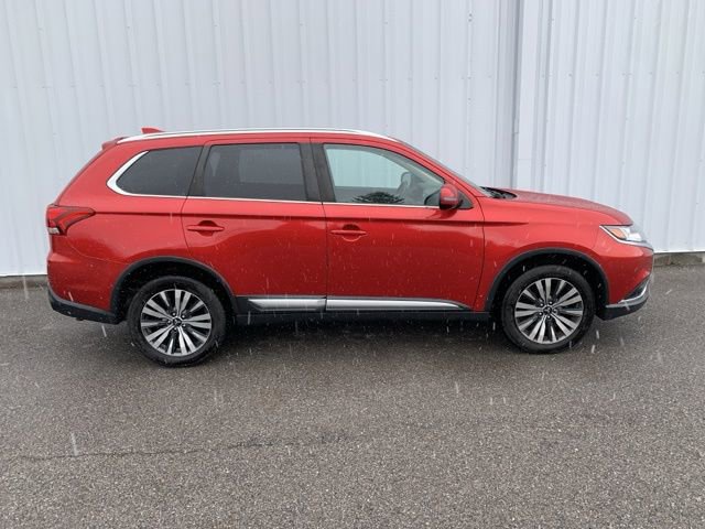 Used 2019 Mitsubishi Outlander AWD image 2