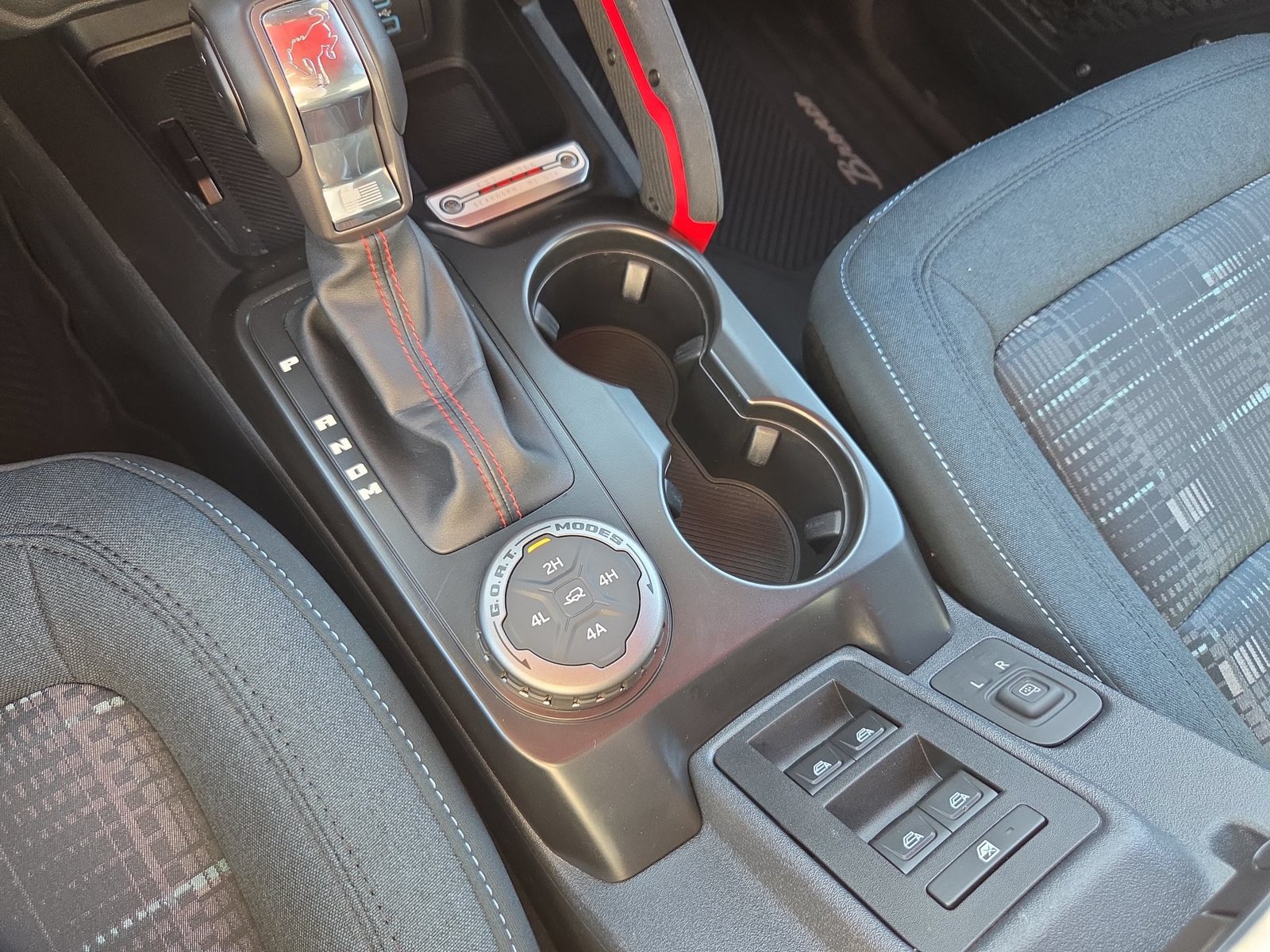 Used 2025 Ford Bronco Heritage Edition AWD/4WD image 16