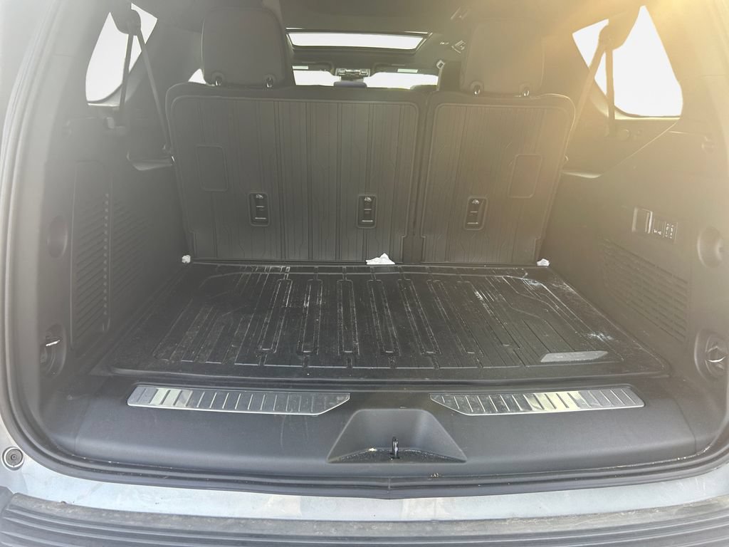Used 2026 GMC Yukon XL Denali w/ Sun & Power Step Package AWD/4WD image 27