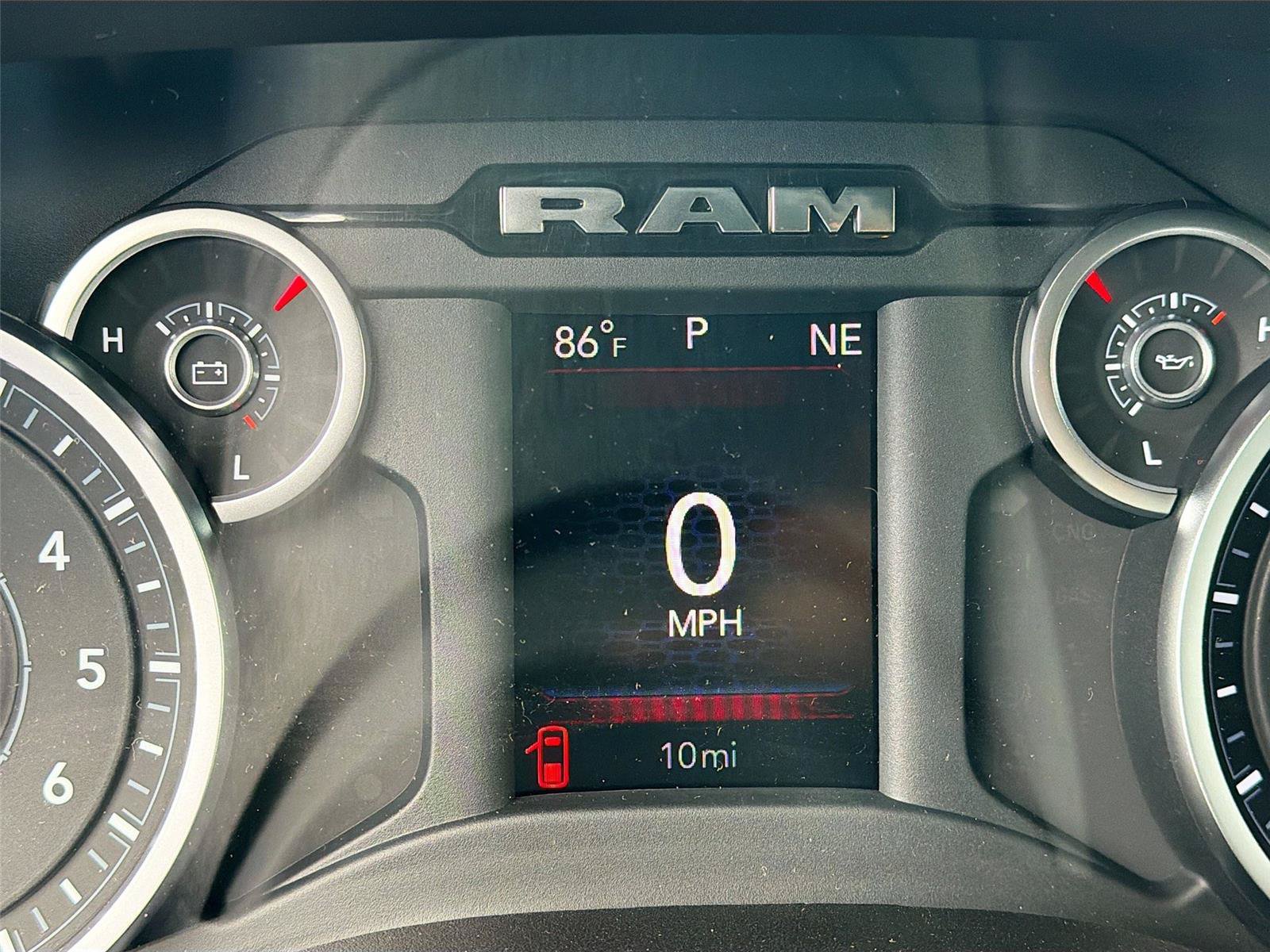 New 2026 RAM 1500 Tradesman AWD/4WD image 18