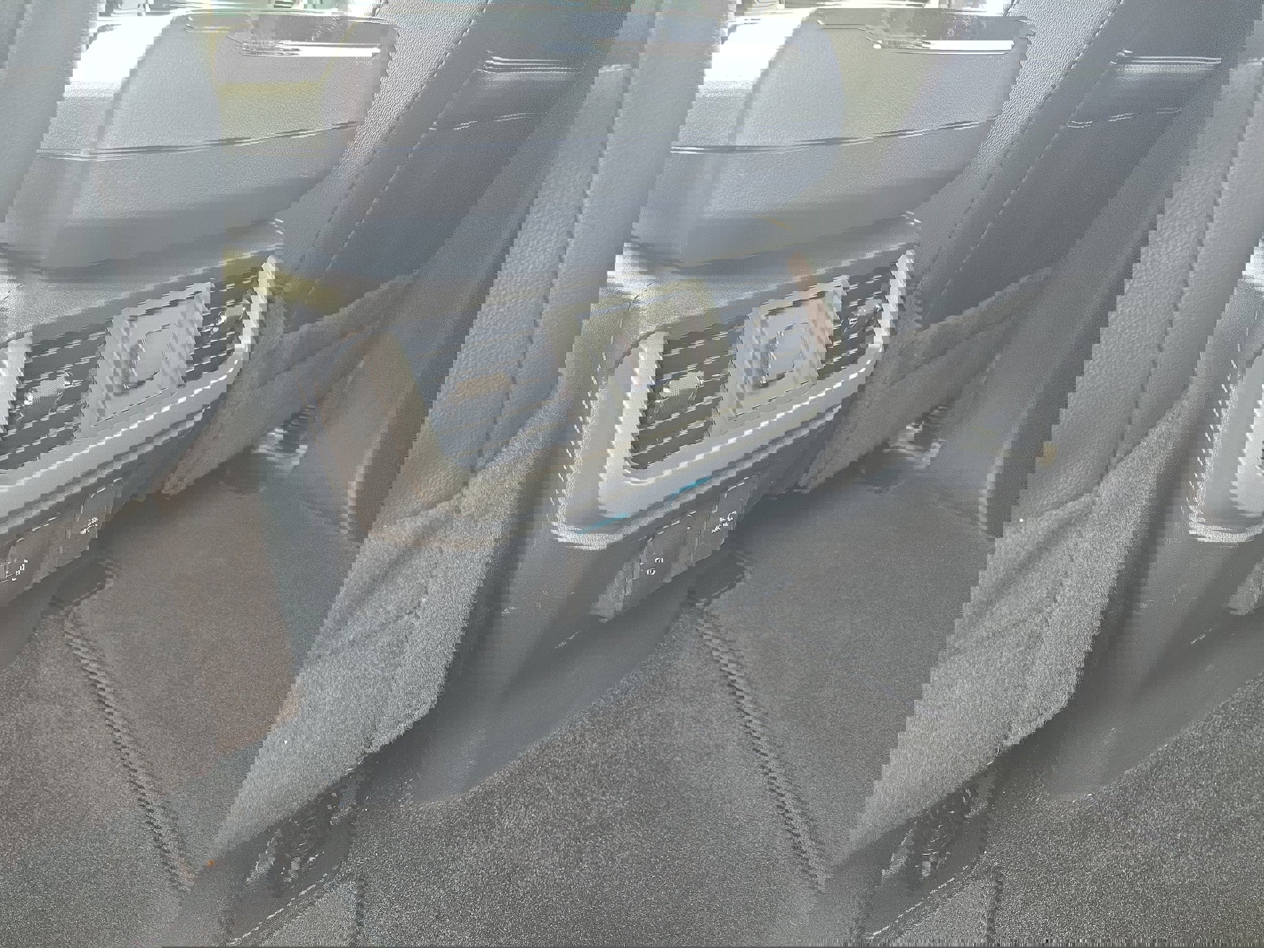 Used 2022 Ford F150 Lariat image 22