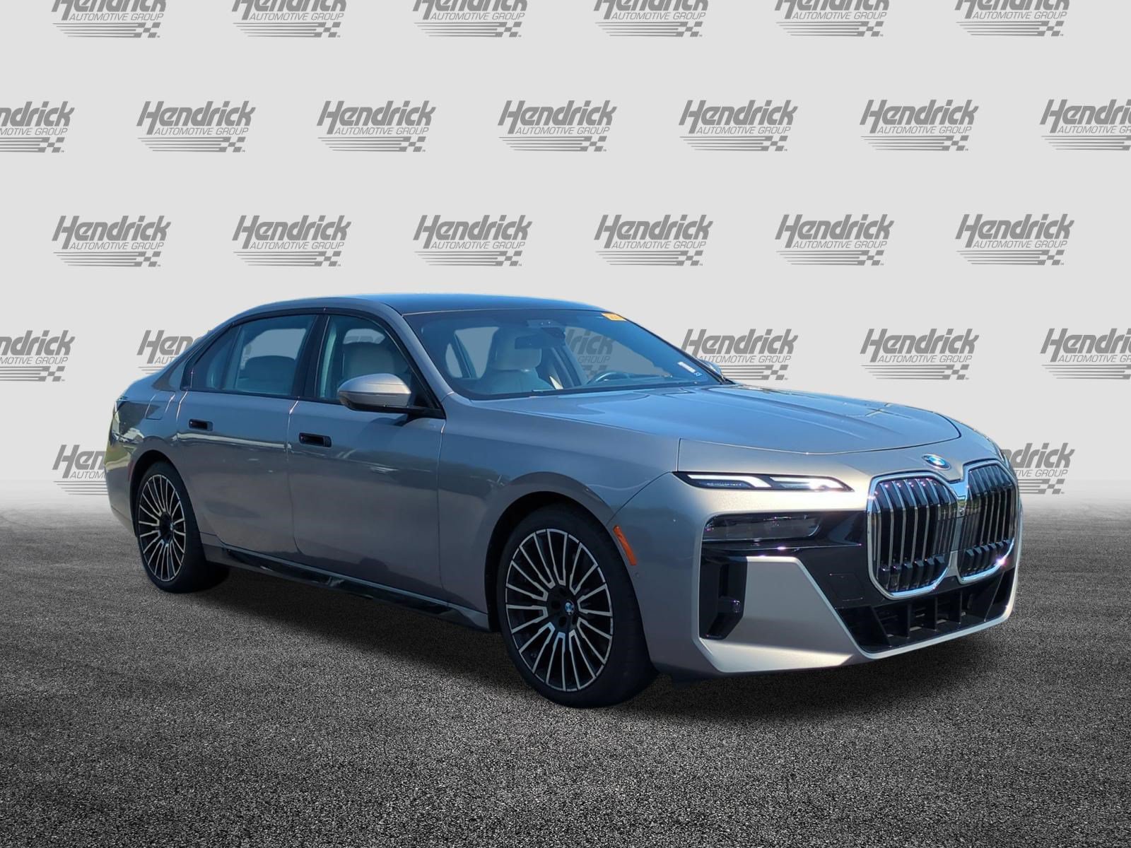 Certified 2025 BMW 740i RWD image 2