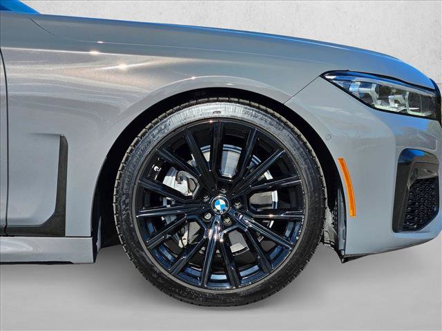 Used 2022 BMW 740i 740i w/ M Sport Package image 25