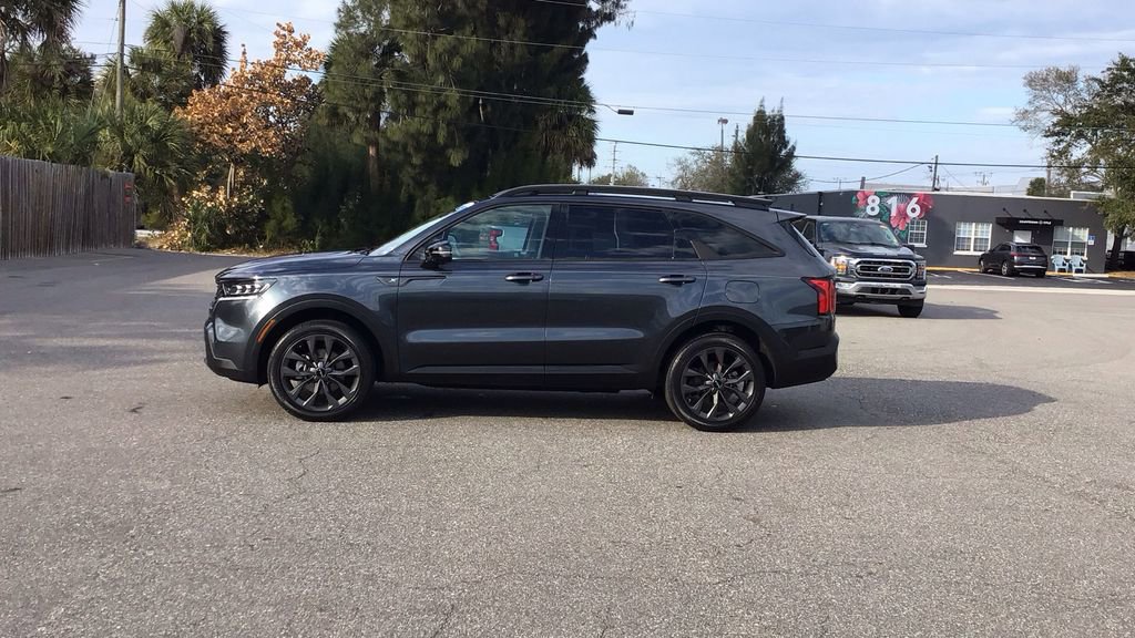 Used 2023 Kia Sorento SX Prestige image 8