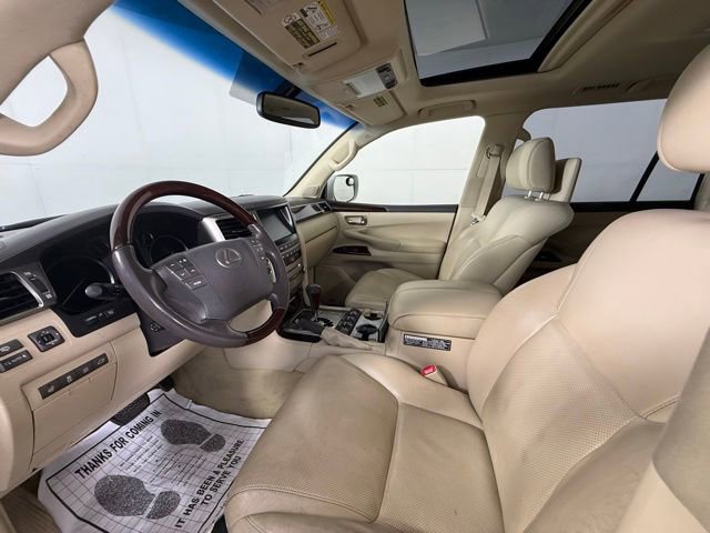 Used 2014 Lexus LX 570 4WD image 4